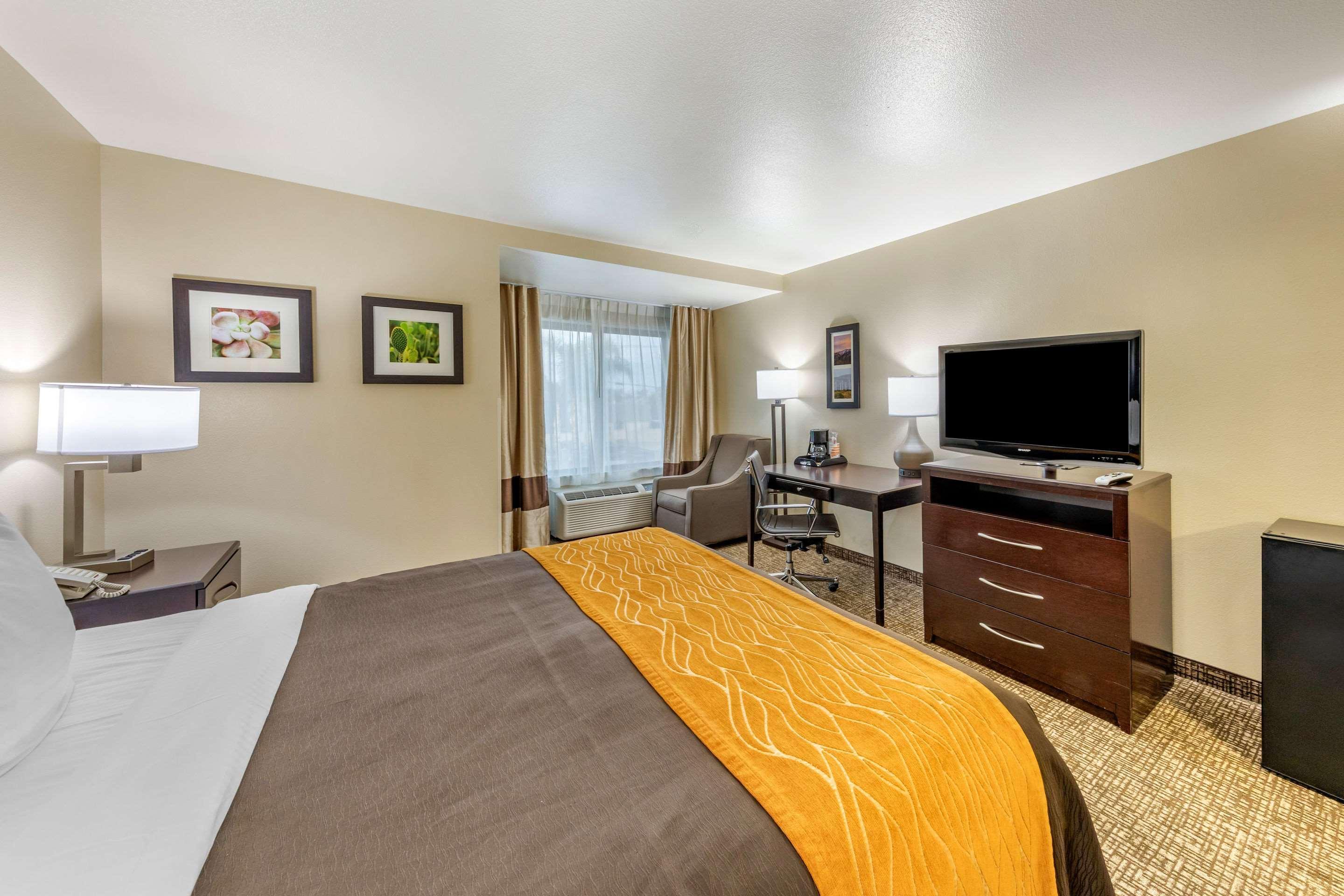 Hotel Comfort & 3*